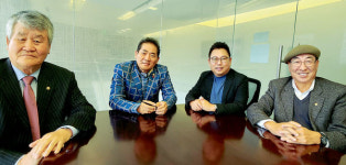 “통일활동 기금 골프대회 오세요”