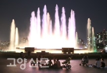 열대야 잊게 하는 일산호수공원 노래하는 분수대