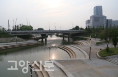 한류월드 수변공원 인수 용역발표 미뤄져