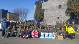 30사단 공병대대, 현수막 깔고 연탄봉사
