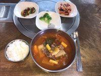 7년째 내리 먹어도 싫증 안나는 시골국밥