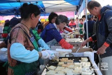 반갑다 친구야, 맛 좋구나 우리 막걸리