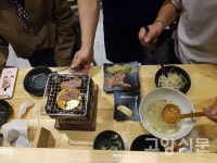 도쿄라멘과 개인화로구이, 입맛 당기네