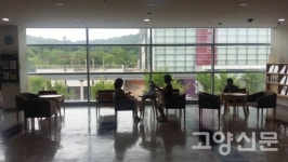 아름다운 도서관에 머무는 소소한 행복