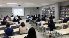 아름다운 도서관에 머무는 소소한 행복