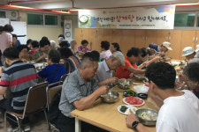 삼계탕으로 무더위 잊으세요