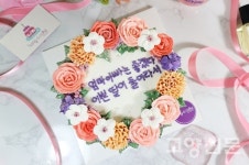 20대 청년들의 열린작업실 내 손으로 만든 나만의 상품