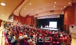 신바람 난 어르신들의 열띤 경연 한마당