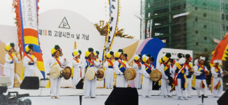 같이 일하고 놀고, 고되지만 참 즐거웠지