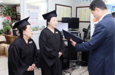 고양일산우체국, 이동 우체국 작은 대학 졸업식 가져