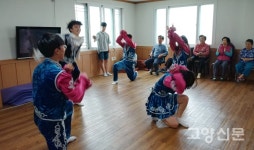 용두2동 경로당, 고교생들과 함께 즐거운 시간