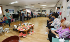 성석 이전(고봉7통)경로당 월례회의는 잔치다