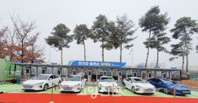 킨텍스 기존 2배 초급속 전기차 충전소 오픈