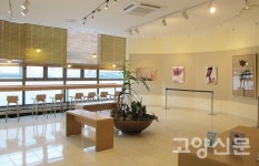 화정도서관, 봄꽃처럼 따듯하고 아름답게 다시 피다