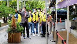 GP외국인자원봉사단 일산동구 보건소 찾아 응원 음료 전해