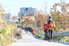 다시, 함께 걸은 호수공원~한강~북한산 25㎞