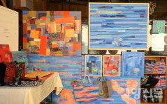 꿀벌농장 갤러리에서 모란꽃 한 점 들여가세요