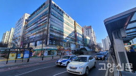 [현장 사진]  마두역 인근 싱크홀 발생... 건물붕괴 위험