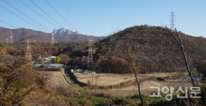 옛이야기 품은 물길 따라 펼쳐진 가을 풍경화