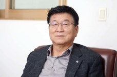 싱글벙글 장학재단 장학금 전달