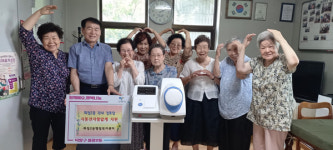 화정2동, 경로당에 전자혈압계 전달