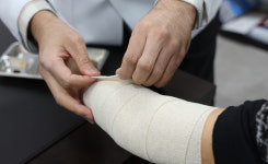 부모님처럼 환자 돌보는 든든하고 친절한 동네의사