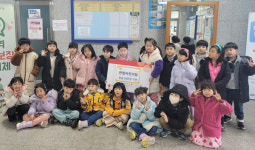 한밀 어린이집, 창릉동에 기부금 전달