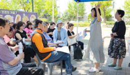 정발산동 주민자치회,  주민에 나눔냉장고 홍보