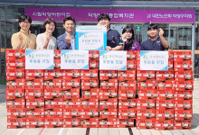 화정본정형외과, 저소득·독거 어르신 위해 라면 80박스 전달