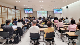땅의 기운과 소통하는 맨발 걷기, 최소 30분 이상 3일에 한 번은 해보자