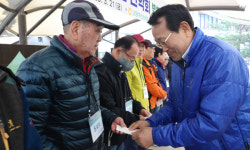 고양축산농협 산악회,  북한산 오봉에서 발대식