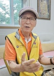 마을 재활용품 수거 도맡은 팔팔한 어르신들