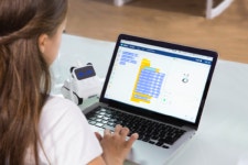 메이크블록 이용한 로봇 교실 기네스 기록 수립