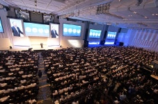 소프트뱅크 손정희 회장,인공지능이 산업 재편한다