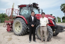일본 얀마, 로봇 트랙터 태국에서 시연