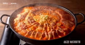 더하고 부대찌개, 삼겹 부대찌개의 맛과 비주얼에 방문 행렬 이어져