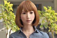 SF영화 주연배우 에리카, 언캐니 밸리 극복할 수 있을까