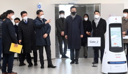 박남춘 시장, 유망 중소기업 로봇개발 현장 찾아