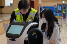 브이디컴퍼니, 어린이 로봇 체험 캠페인