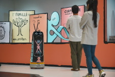 브이디컴퍼니, 장줄리앙 전시서 로봇 도슨트와 무인 청소 시스템 운영