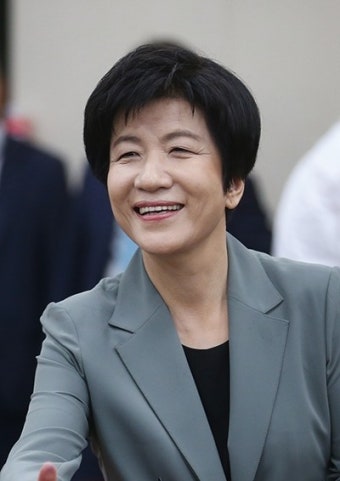 [신년사-김영주 고용노동부 장관] 좋은 일자리 창출·노동존중 사회 구현하겠다