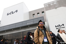 [2025 국제노동페스타-ILFesta2025] 사람이 만드는 자동화 전기차? 세계 청년들, 소하리를 가다