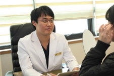 여러 종류의 얼굴 흉터, 지울 수 있는 것이 더 많다