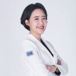 중년 눈성형, 피부 상태 및 연령과 성별 등 다양한 요소 고려해야