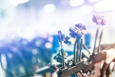 공정 자동화 통한 스마트 리쇼어링 본격 스타트