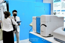 (주)알렙코리아 | [코리아랩] 심층상담 진행하는 바이어들