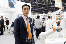 [Machine & Robot ⑤]공작기계와 로봇의 협업, AMR 통해 ‘화룡점정’