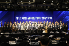 김민석 총리 “지방 메가샌드박스 비롯해 바이오, 콘텐츠, 컬처 등 다양한 분야 규제 혁신 나선다”