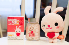 선데이토즈, 애니팡 프렌즈X비타민 약국에서 만나요