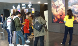 [NDC18] NDC를 즐기는 또다른 방법, 아트 전시회 도슨트 프로그램